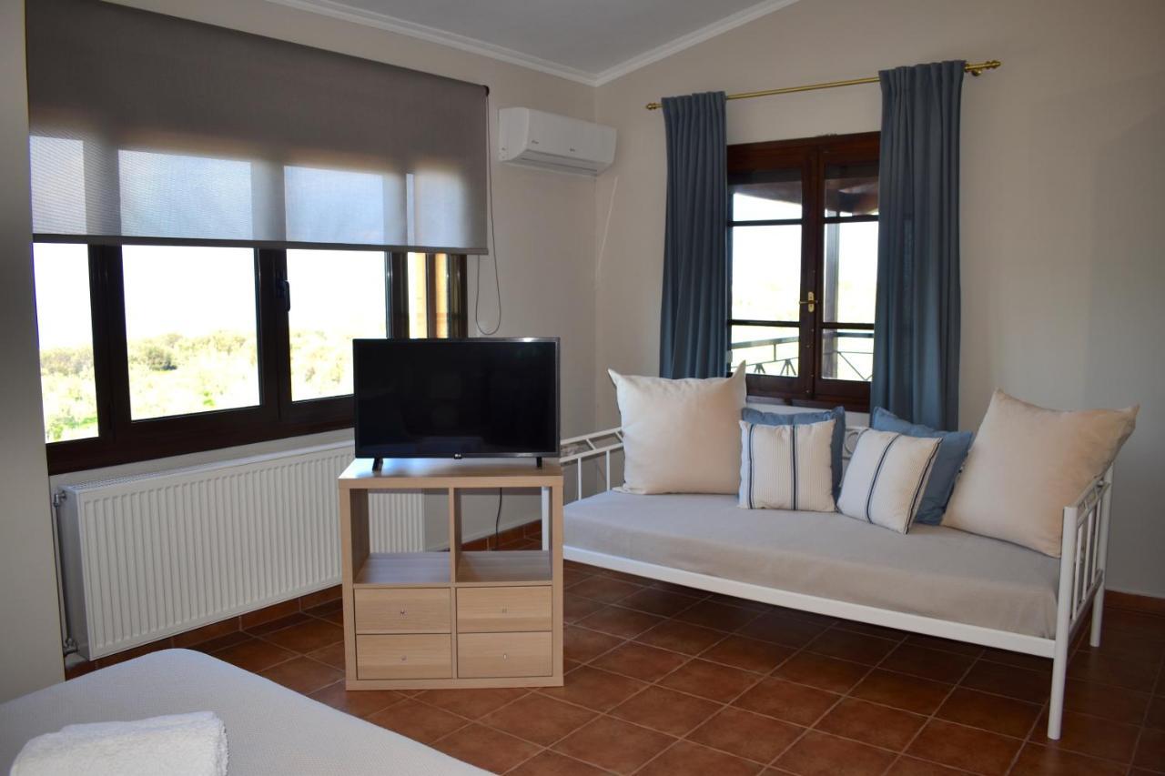 Ampelos Hillside Villa Akrata Esterno foto