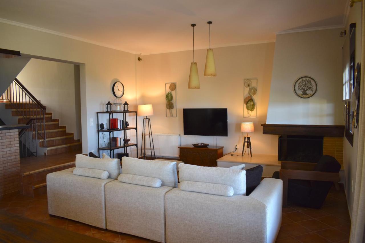 Ampelos Hillside Villa Akrata Esterno foto